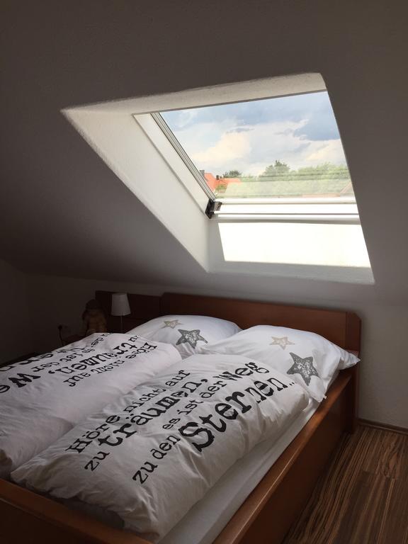 Gaestezimmer Hausaeckerweg Эрланген Экстерьер фото